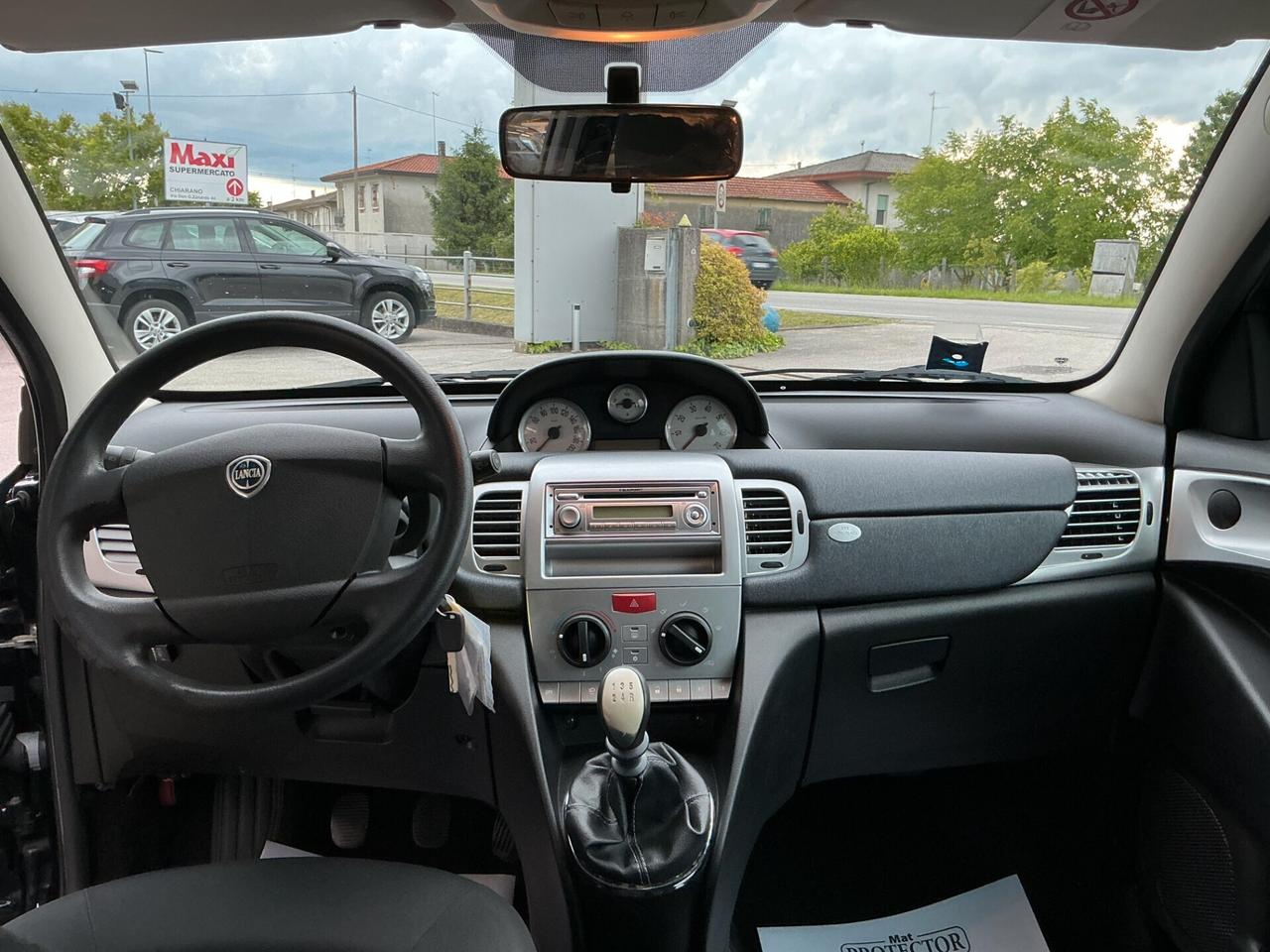 Lancia Ypsilon 1.4 GPL Neopatentati