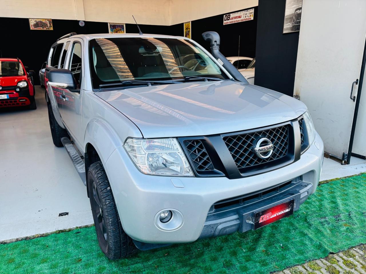 Nissan Navara 2.5 dCi 190CV 4 porte King Cab corta