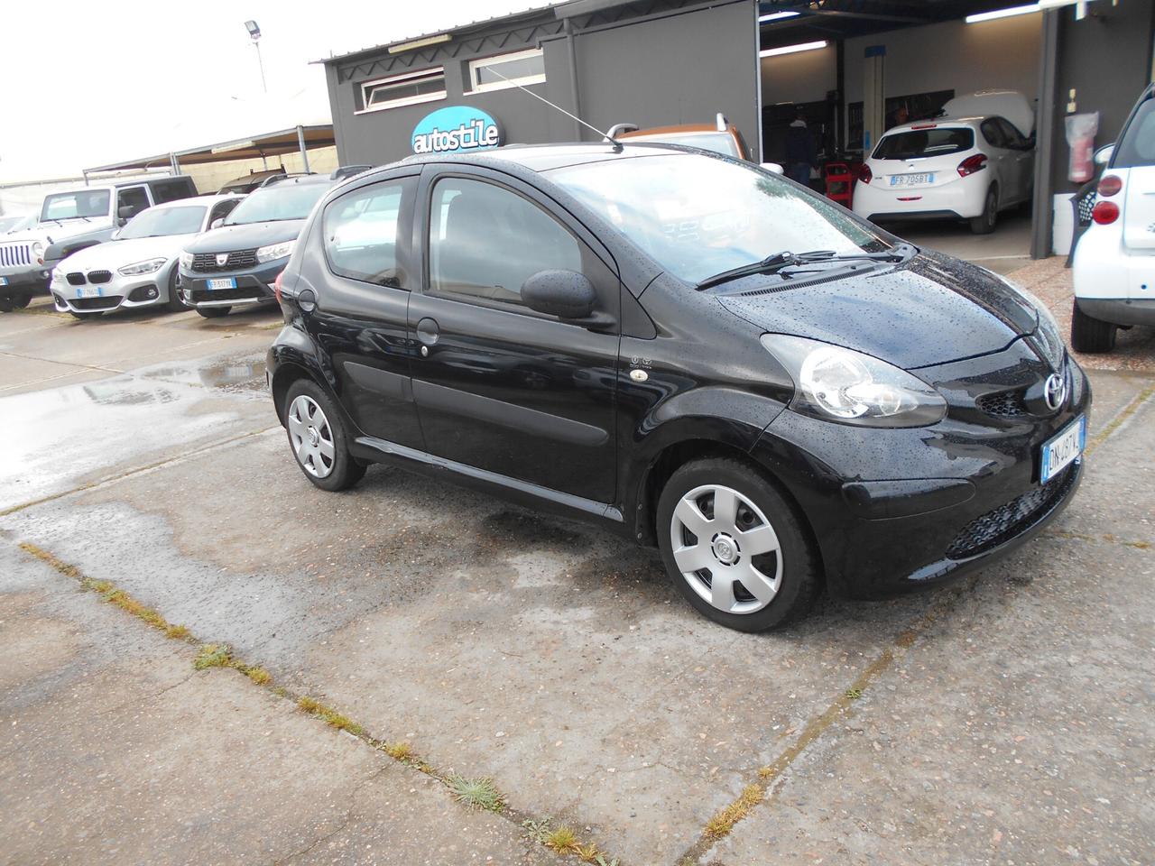Toyota Aygo 1.0 12V VVT-i 5 porte Now