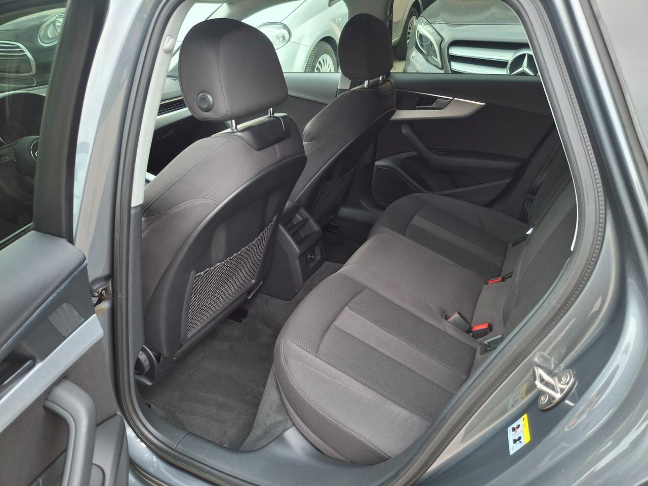 Audi A4 Avant 2.0 TDI 150cv S tronic S-Line 10/2017