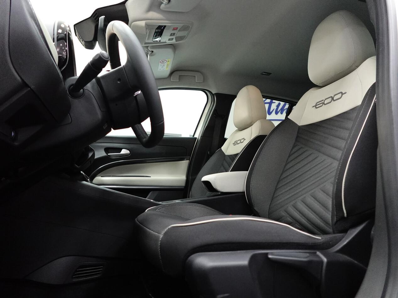 Fiat 600 1.2 HYBRID 145 CV LA PRIMA