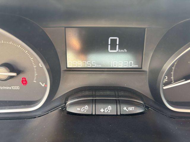 PEUGEOT 208 208 I 5p 1.2 puretech Access 82cv