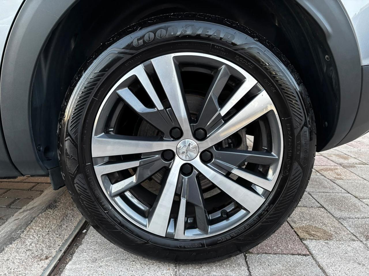 Peugeot 3008 1.5 HDi 130cv EAT8 Allure - 2022