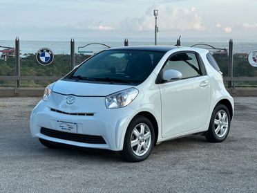 Toyota iQ 1.0 Lounge CVT 2012 Automatica