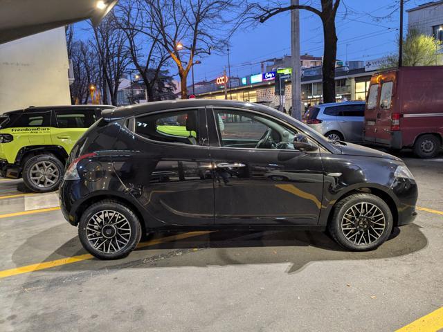 LANCIA Ypsilon 1.2 69 CV 5 porte Gold