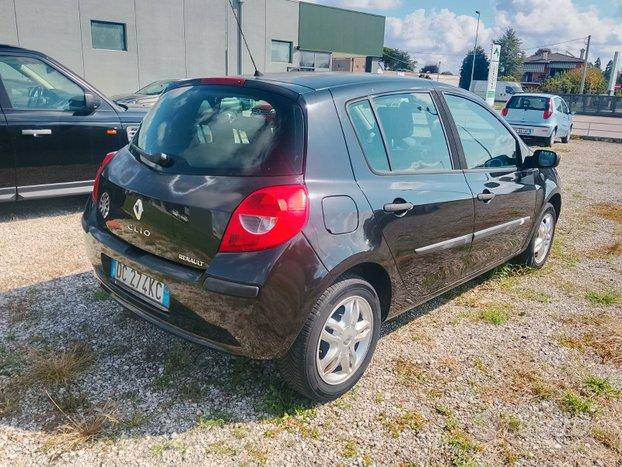 Renault Clio - ideale per neopatentati