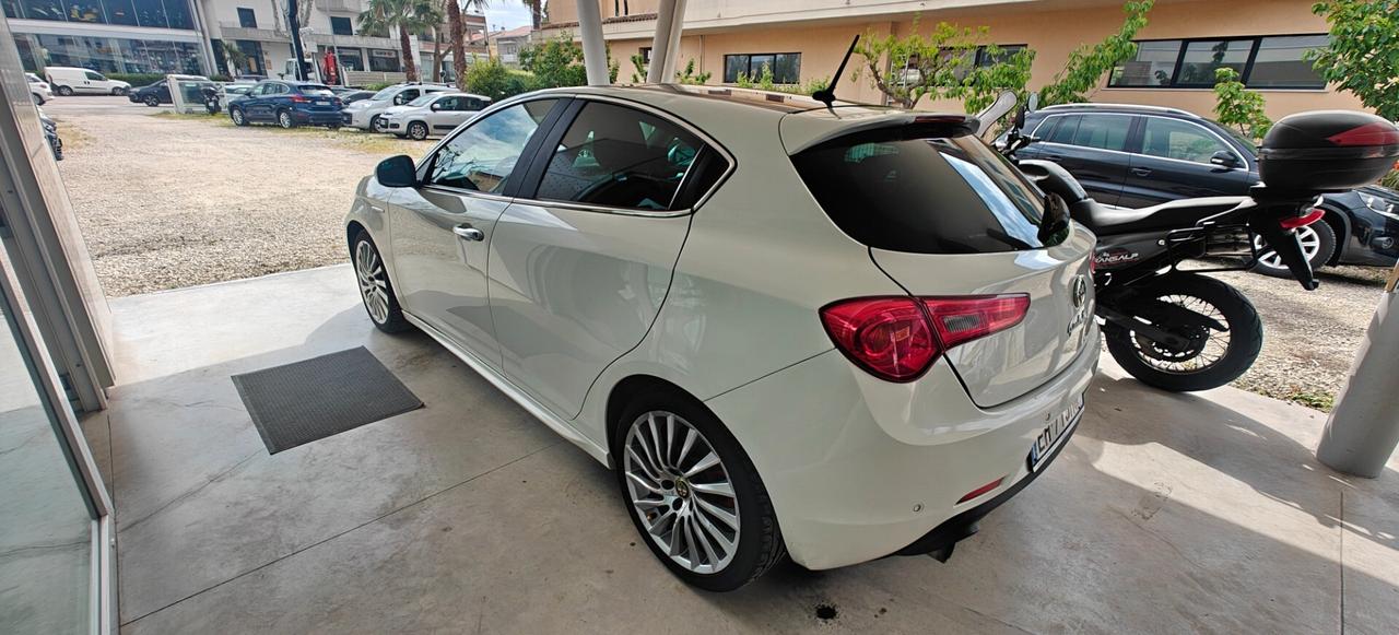 Alfa Romeo Giulietta 1.4 Turbo MultiAir DistinctiveGPL