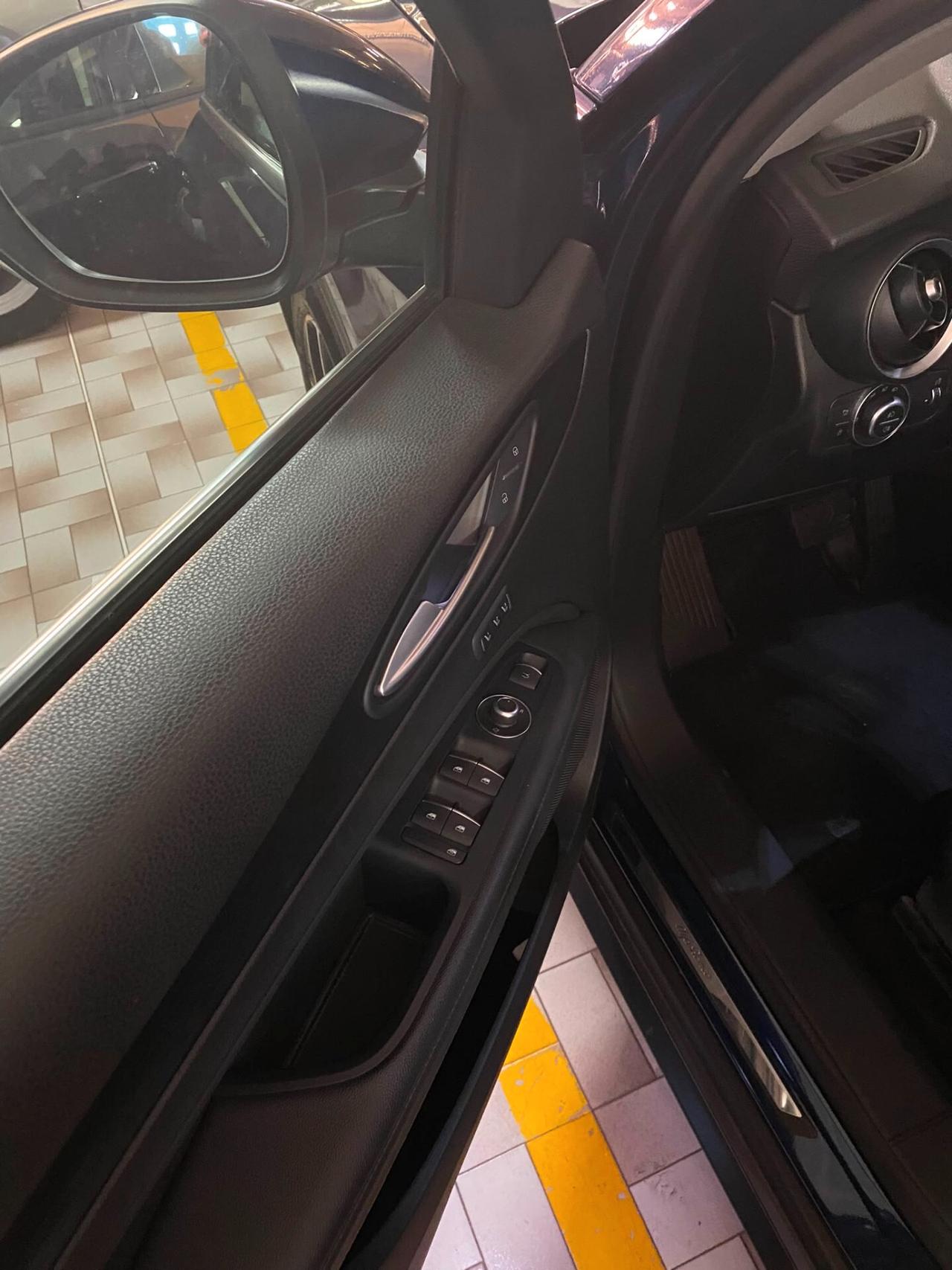 Alfa Romeo Stelvio 2.2 Turbodiesel 210 CV AT8 Q4 Executive