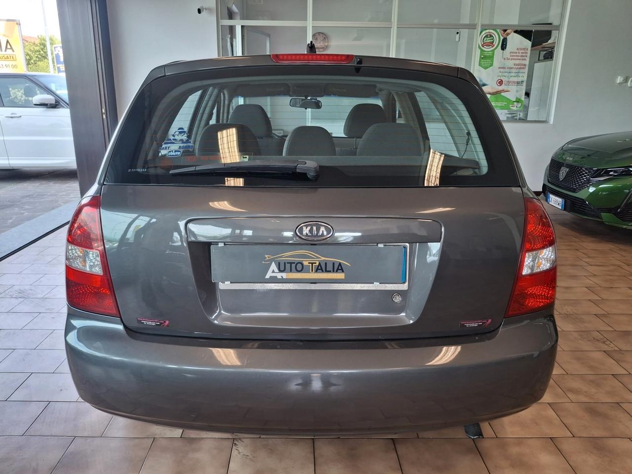 Kia Cerato 1.5 crdi 16v*NEOPATENTATI