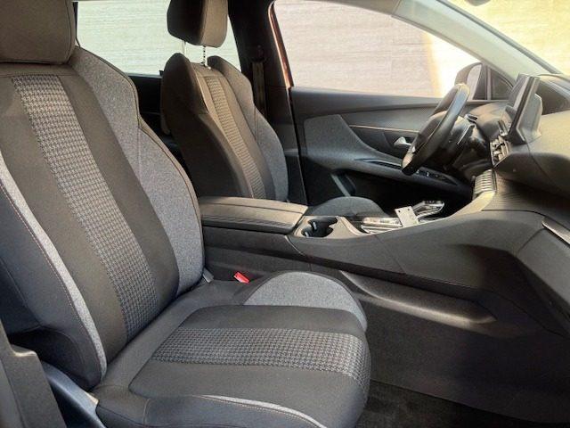 PEUGEOT 5008 BlueHDi 130 S&S EAT8 Active Business
