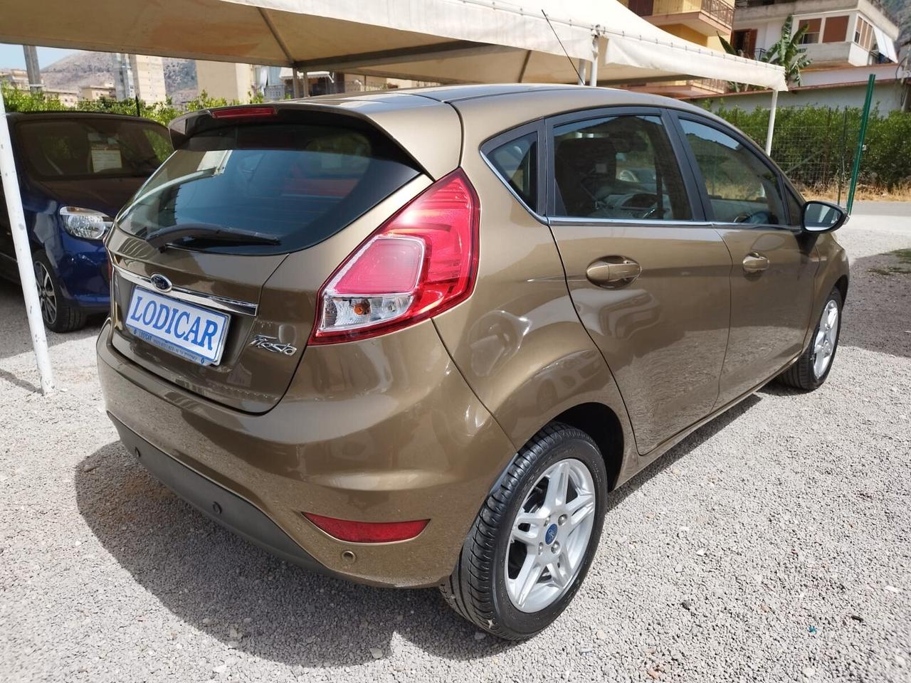 Ford Fiesta 1.5 TDCi 75CV 5 porte Titanium