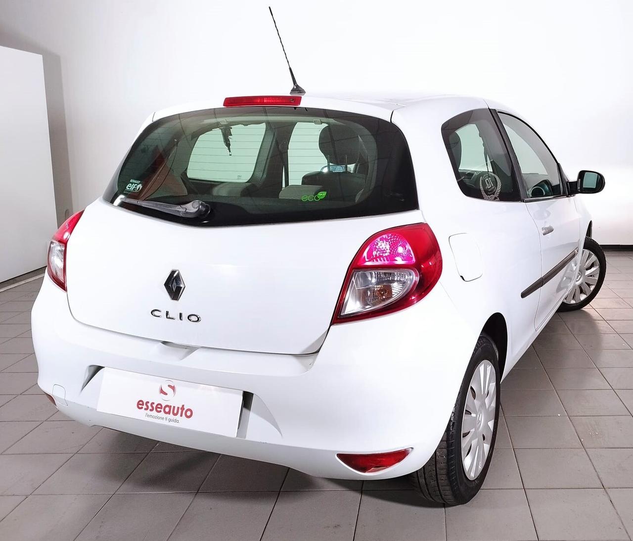 Renault Clio 1.2 16V 3 porte Dynamique OK NEOPATENTATI