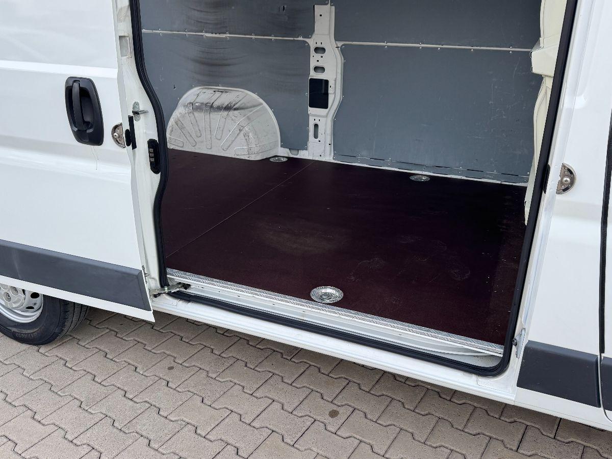FIAT Ducato 2.3 Mjet Furgone Medio Tetto Basso