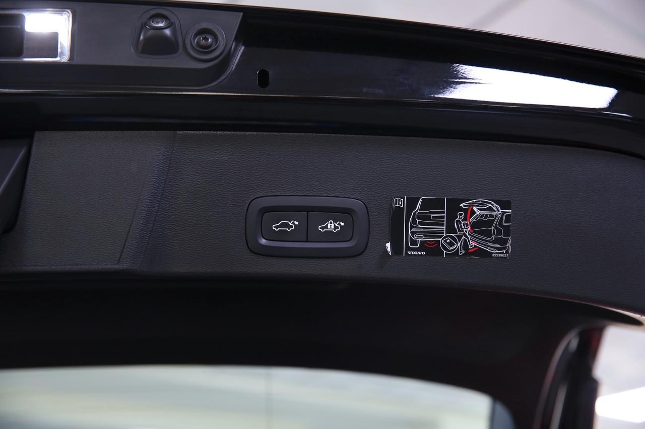 Volvo XC40 T4 Recharge Plug-in Hybrid Inscription Expression auto