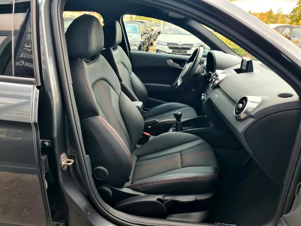 Audi A1 S1 SPB 2.0 TFSI quattro-NAVI
