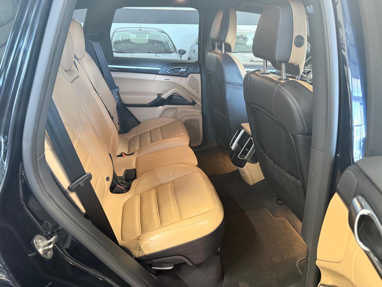 Porsche Cayenne 3.0 Diesel Platinum Edition