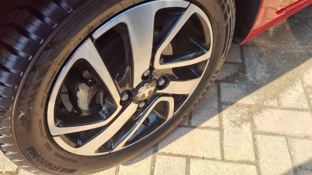 PEUGEOT 108 VTi 68 3 porte Allure
