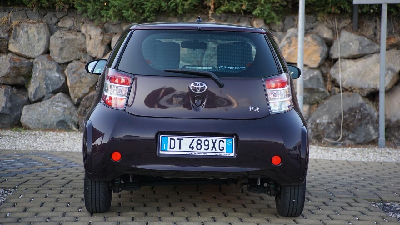 Toyota iQ 1.0 Multidrive
