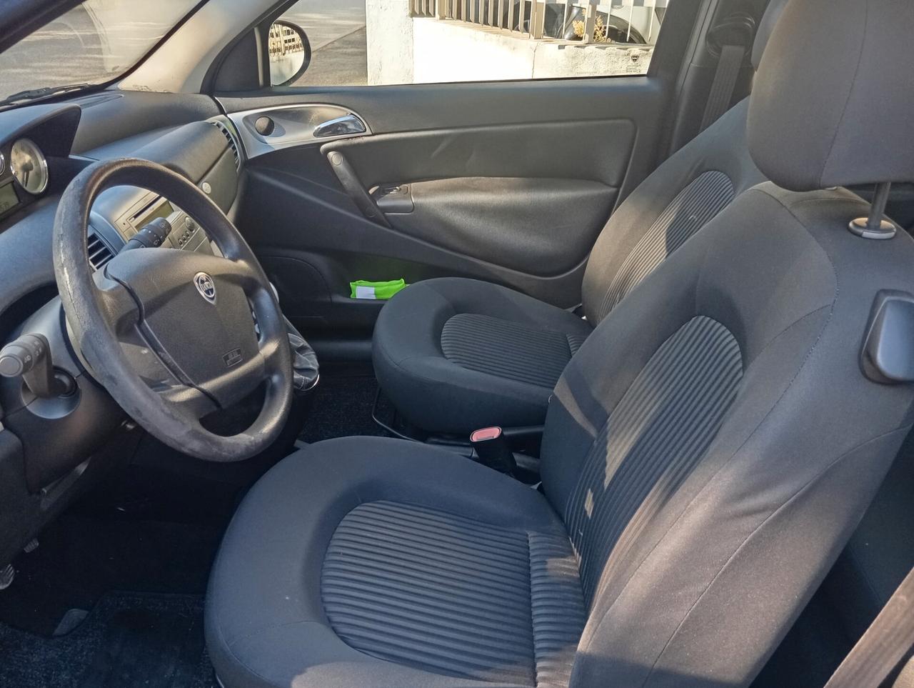 Lancia Ypsilon 1.2 Argento valuto permute