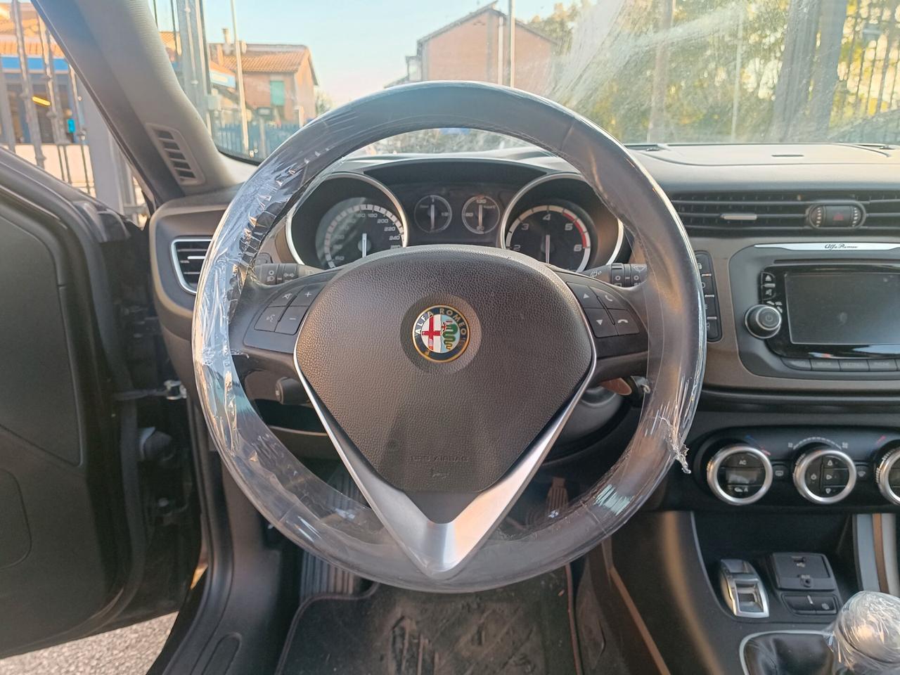 Alfa Romeo Giulietta 1.6 JTDm-2 105 CV Distinctive