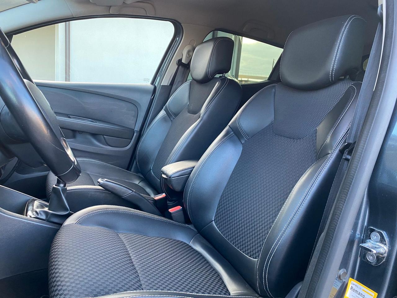 Renault Clio dCi 8V 90 CV 5 porte Moschino Intens