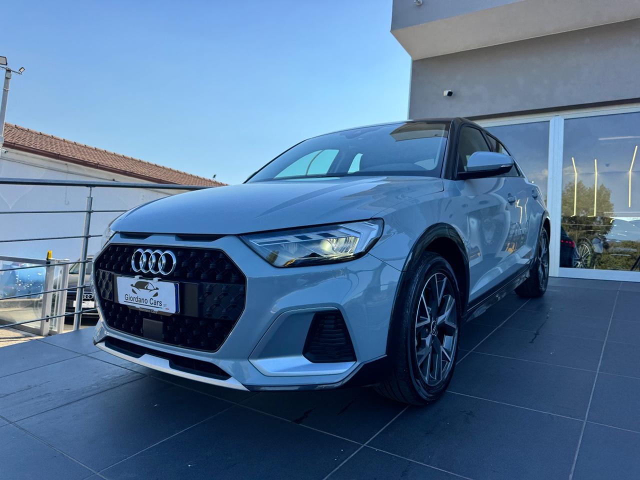 Audi A1 citycarver 30 TFSI Identity Contrast