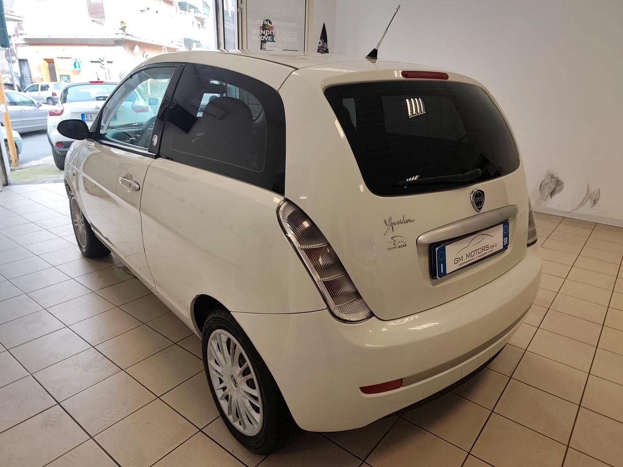 Lancia Ypsilon 1.4 Platino Ecochic GPL
