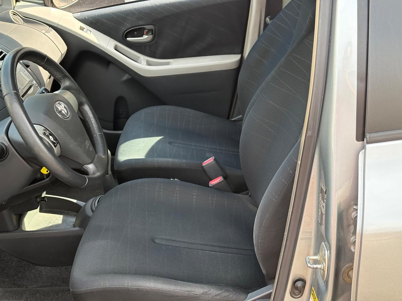 Toyota Yaris 1.3 5 porte Sol