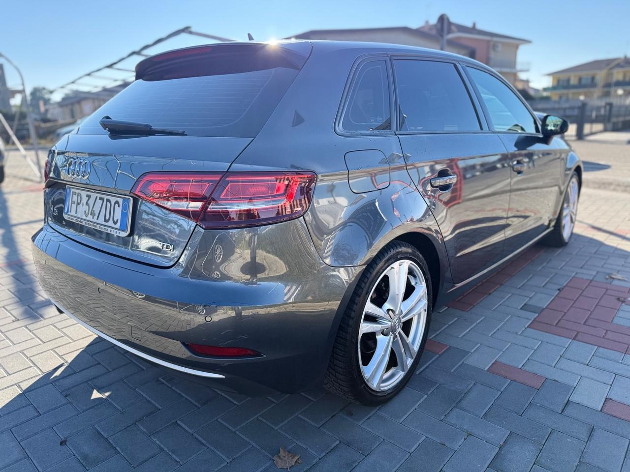 Audi A3 SPB 1.6 TDI 116 CV S-LINE -NAVI-