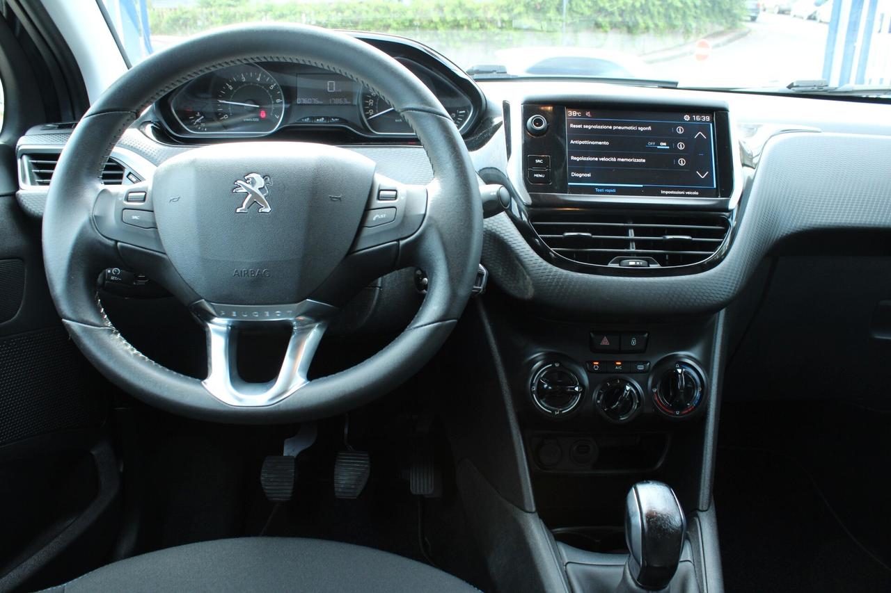 Peugeot 208 PureTech 82 Stop&Start 5 porte Signature