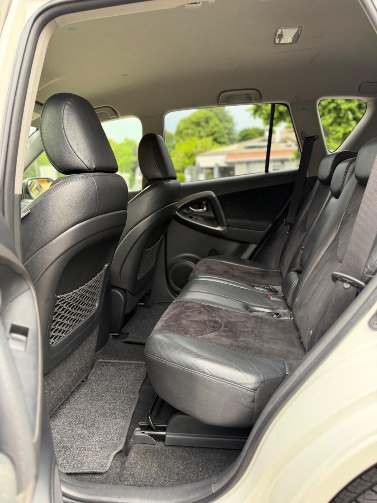 Toyota RAV 4 RAV4 Crossport 2.2 D-4D 150 CV Lounge
