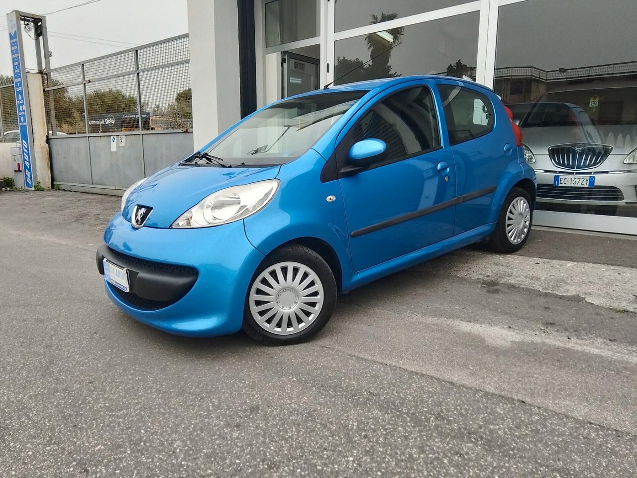 Peugeot 107 1.0 68CV 5p. Plaisir