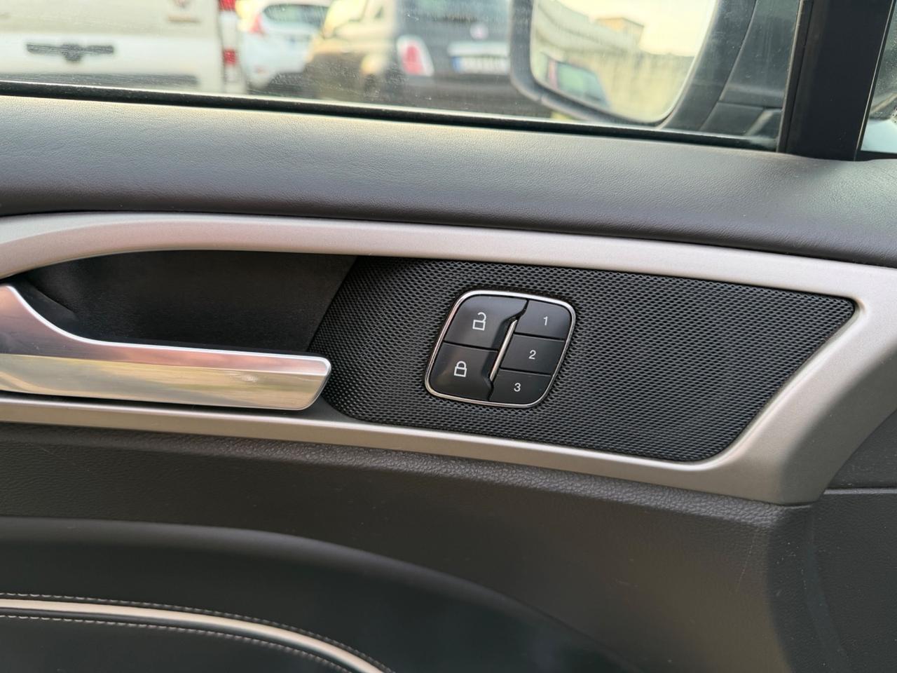 Ford Mondeo Full Hybrid 2.0 187 CV eCVT 4 porte Vignale