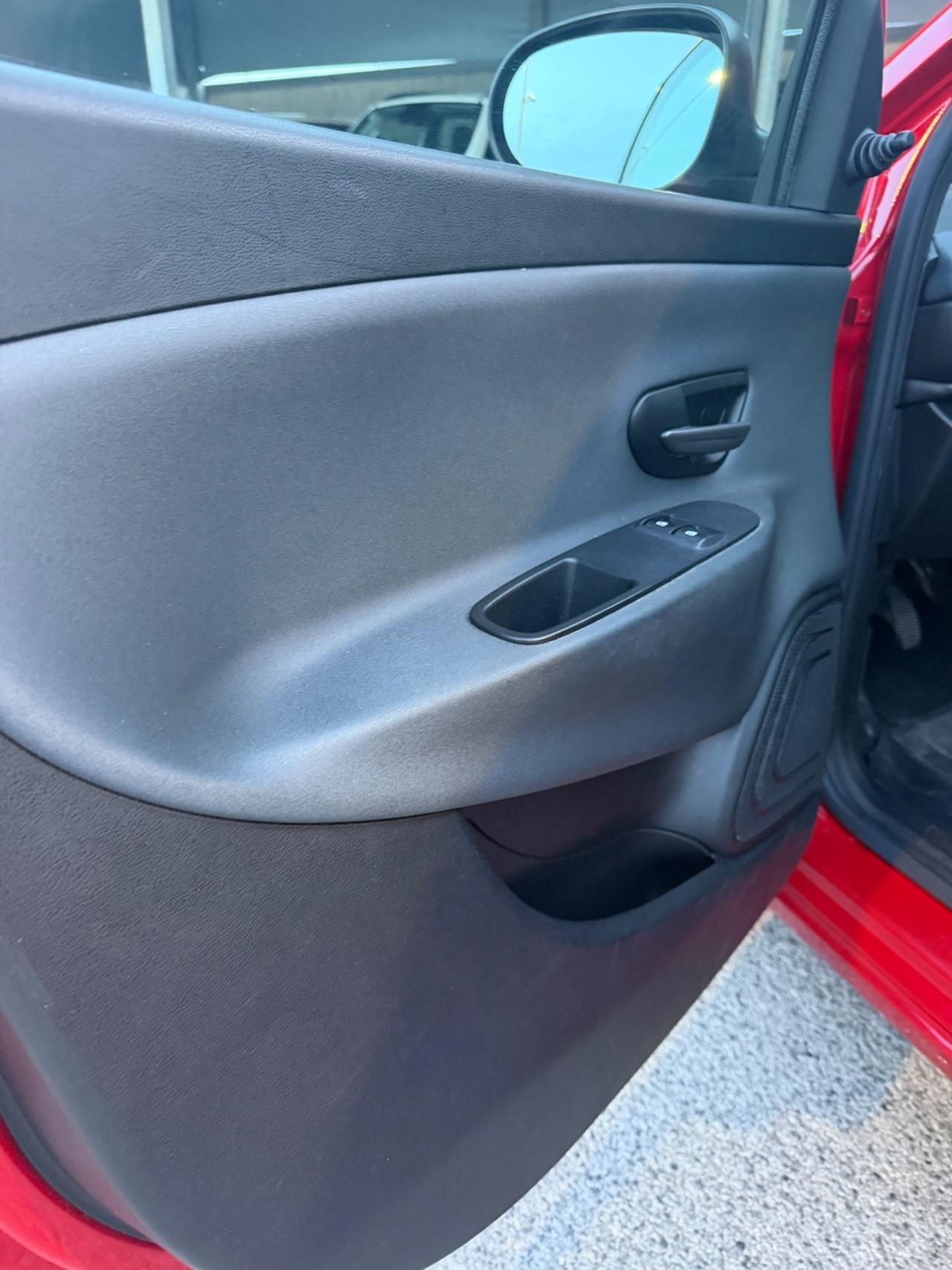 Lancia Ypsilon 1.2 69 CV 5 porte Platinum