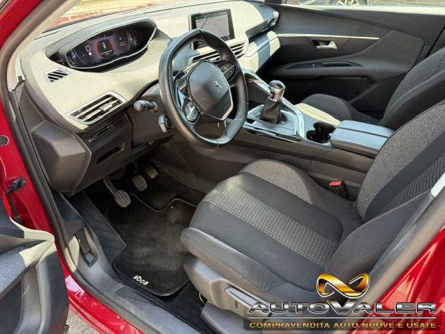 PEUGEOT 3008 PureTech Turbo 130 S&S Allure,Navi