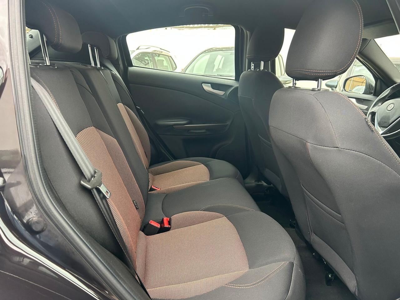 Alfa Giulietta 1.6 MJ DISTINCTIVE Km129.000-2014