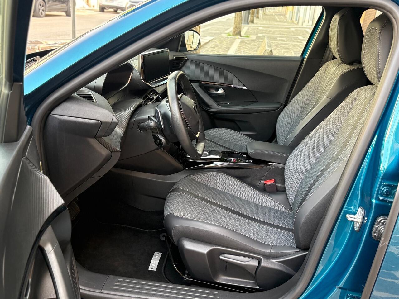 Peugeot 2008 EAT8 Allure FULL/LED PARI AL NUOVO