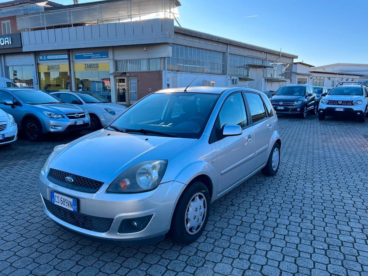 Ford Fiesta 1.2 16V 5p. Ghia