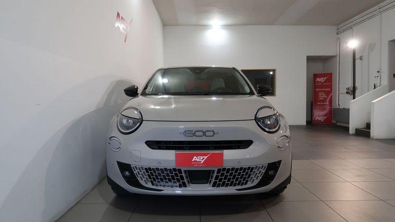 FIAT 600 1.2 Hybrid 100cv La Prima
