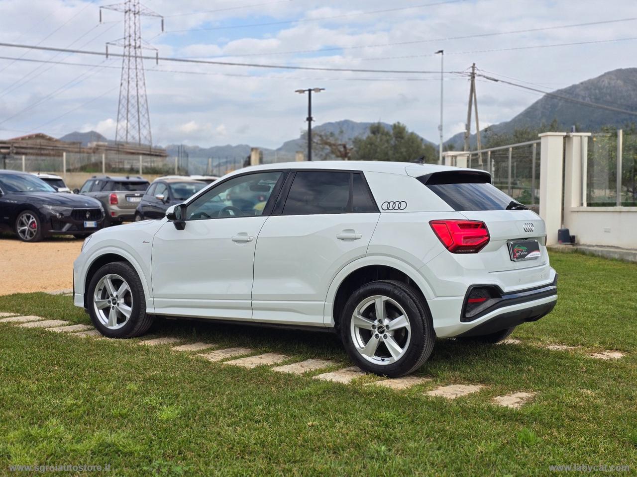 AUDI Q2 30 TDI S line Edition