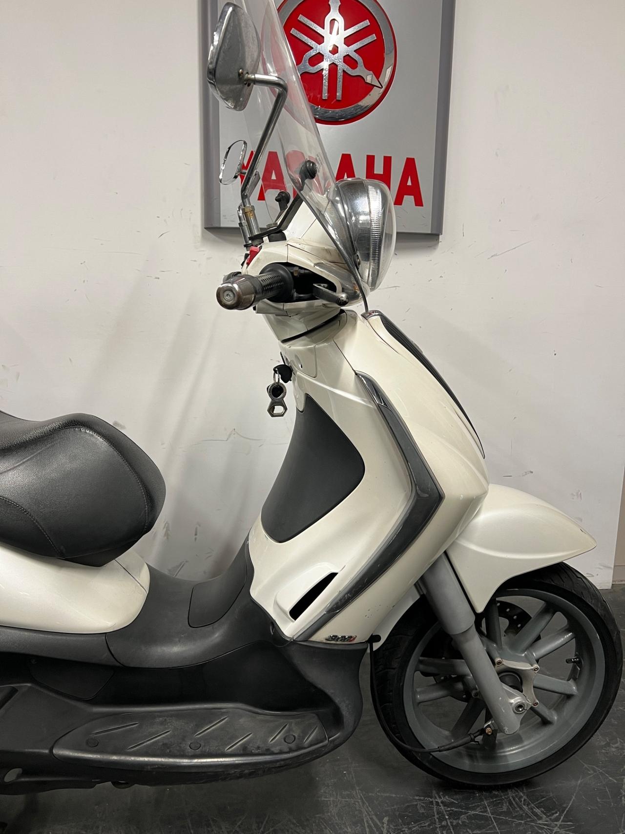 Piaggio Beverly Tourer 300