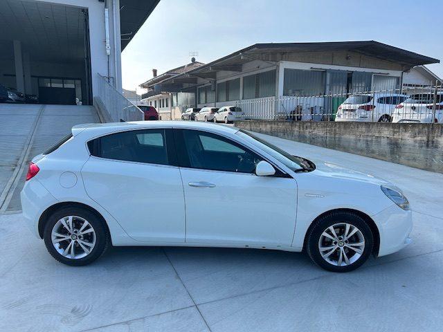 ALFA ROMEO Giulietta 1.6 JTDm-2 105 CV Distinctive