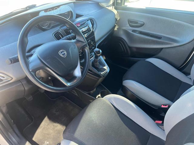 LANCIA Ypsilon 1.2 69 CV 5 porte Silver