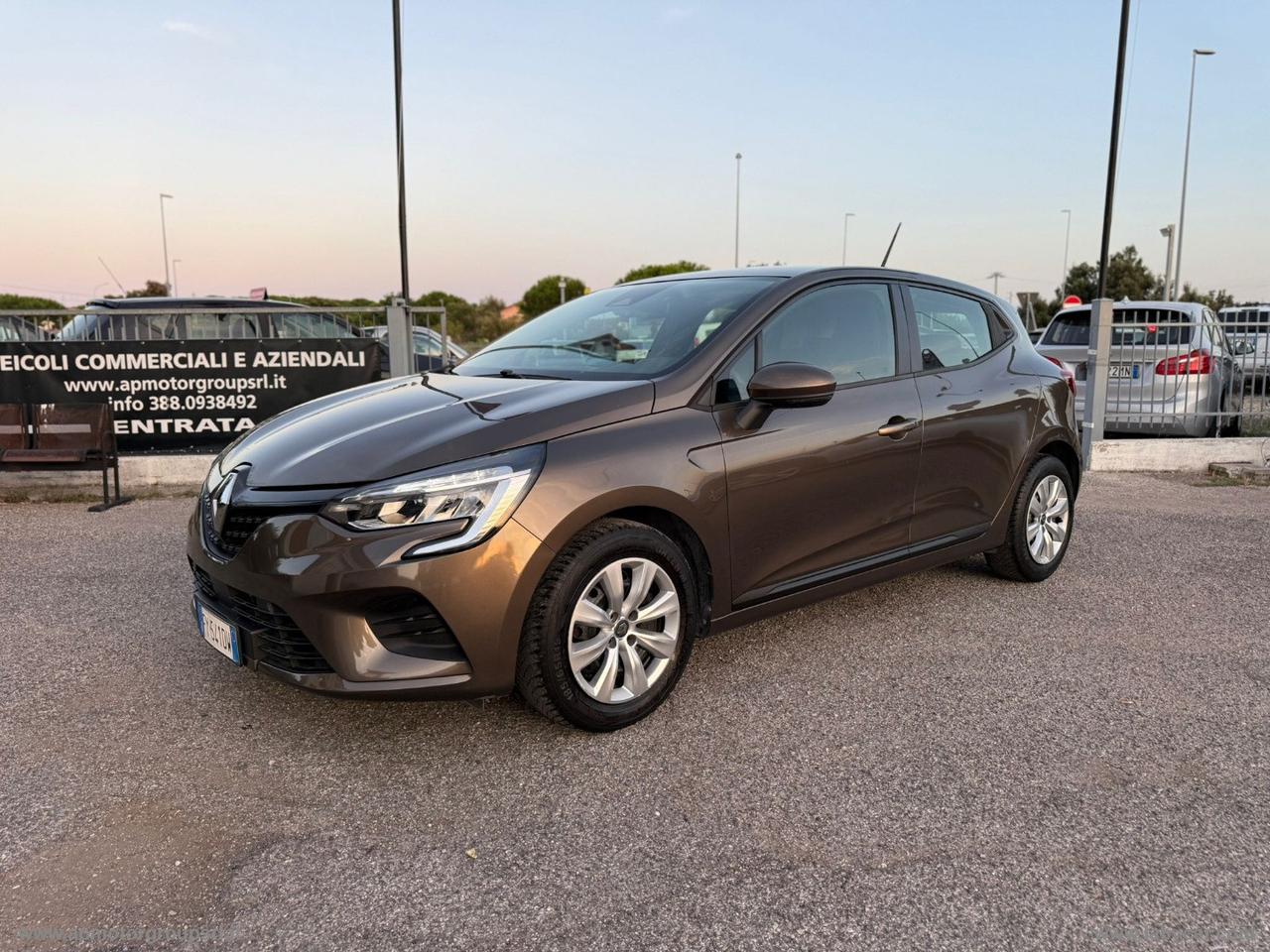 RENAULT Clio TCe 12V 100 CV 5p. Edition One