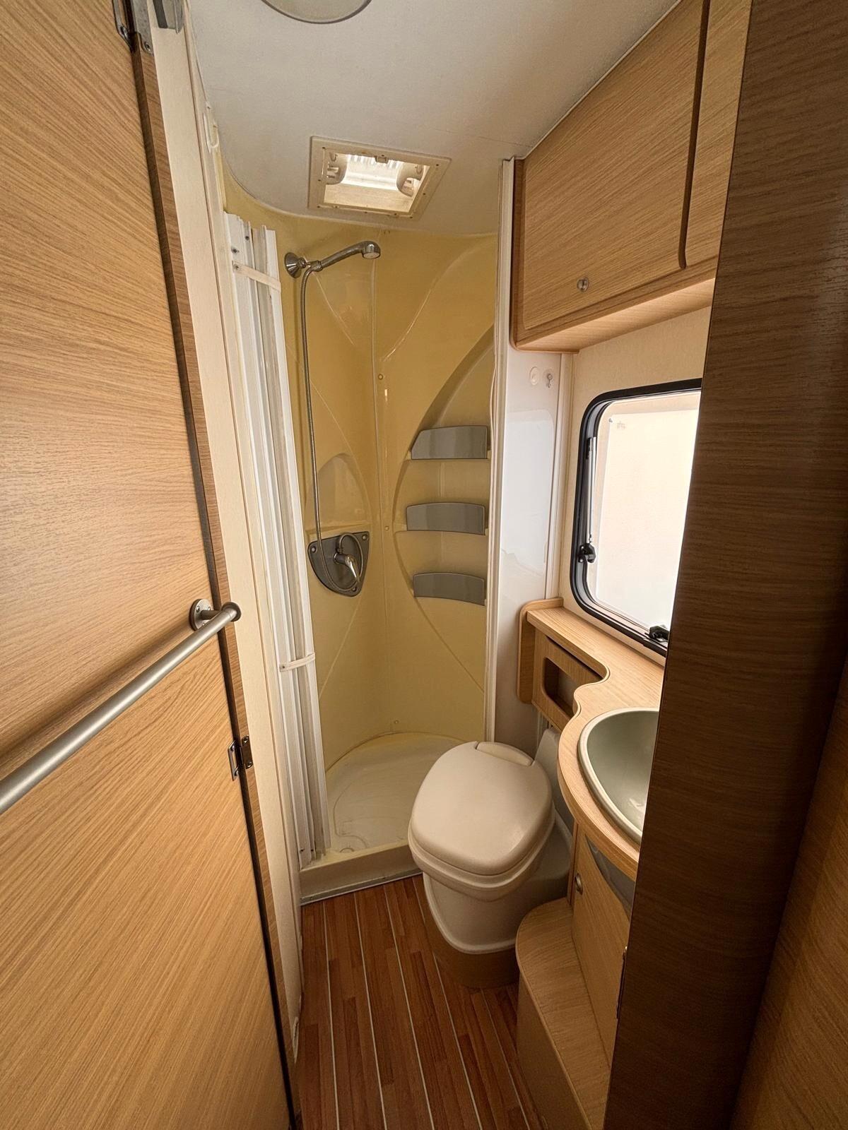 Roller Team Granduca 255P camper