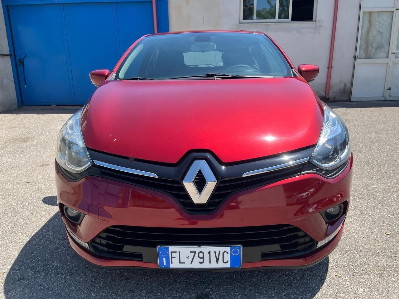 Renault clio 5P-900 tce-full-km 75000-2017