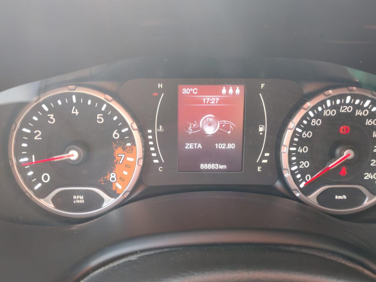 Jeep Renegade 1.6 E-TorQ EVO Longitude