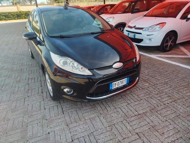 Ford Fiesta 1.4 BENZ/ GPL DI SERIE