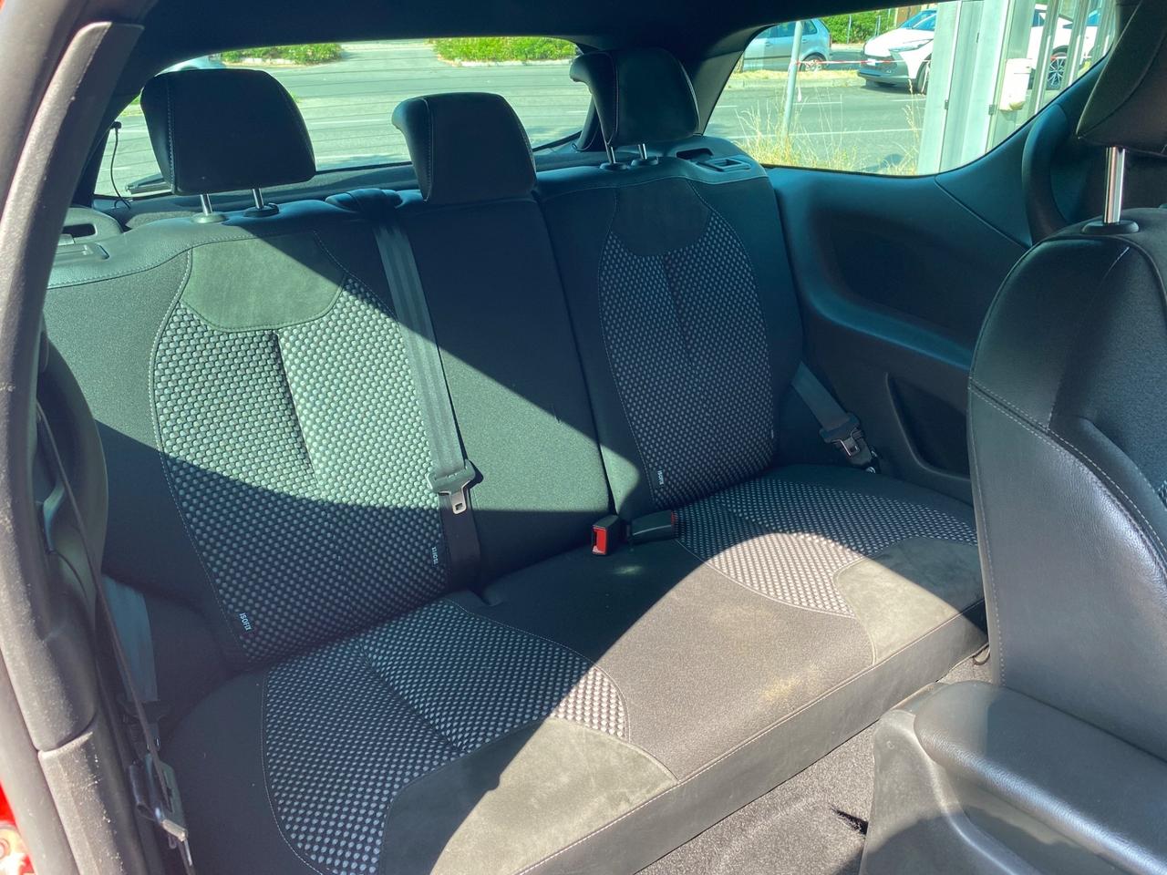 Ds DS3 DS 3 1.6 VTi 120 aut. Just Black GPL!