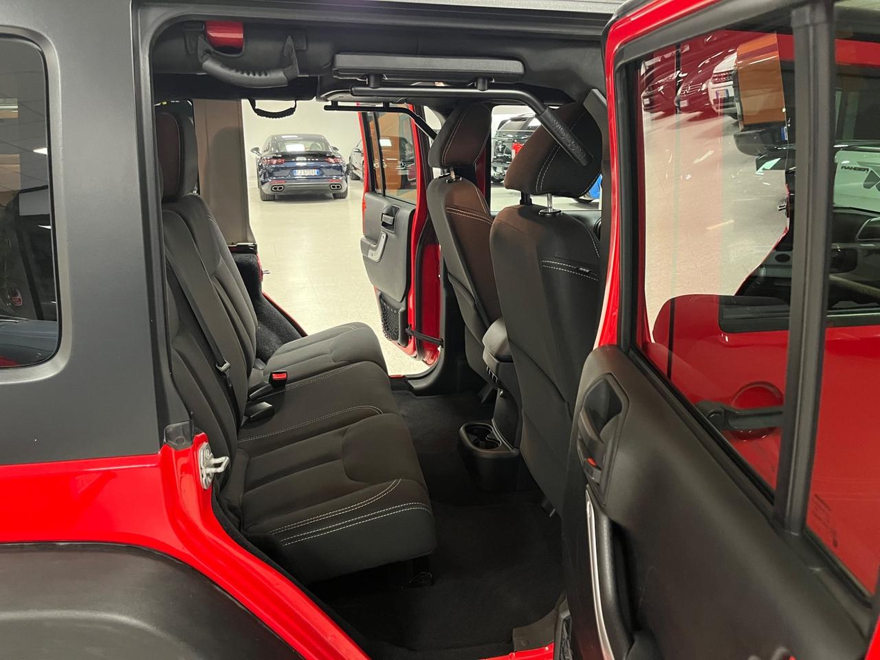 Jeep Wrangler Unlimited 2.8 CRD Rubicon Auto FOX